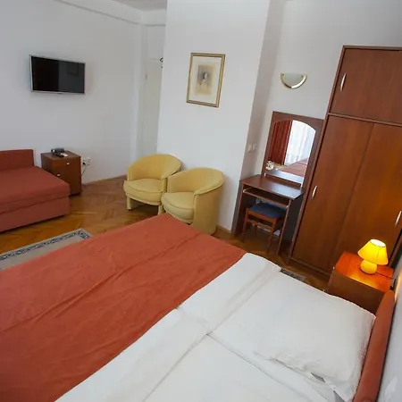 Apartment Ankora *